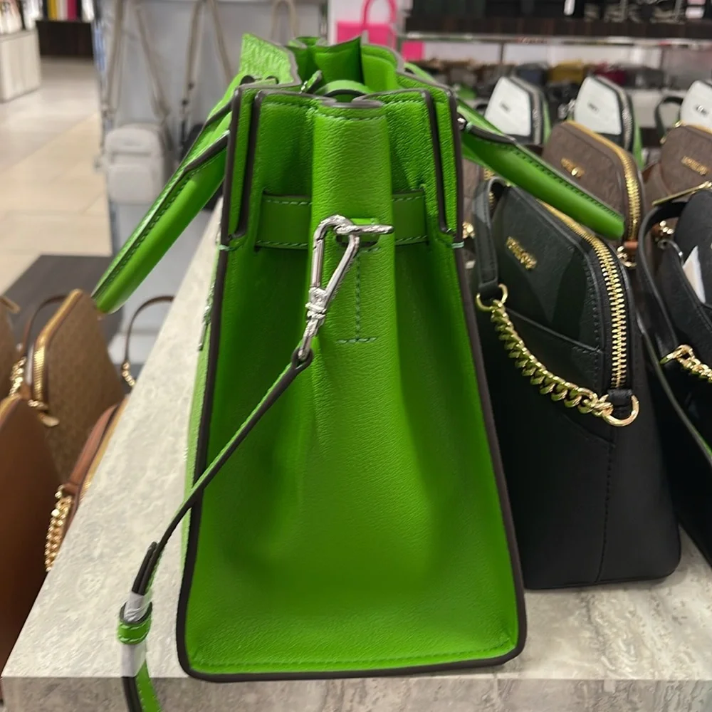 Michael Kors Hamilton Medium Signature Logo Satchel
Jungle Green 
NWT - Picture 4 of 16